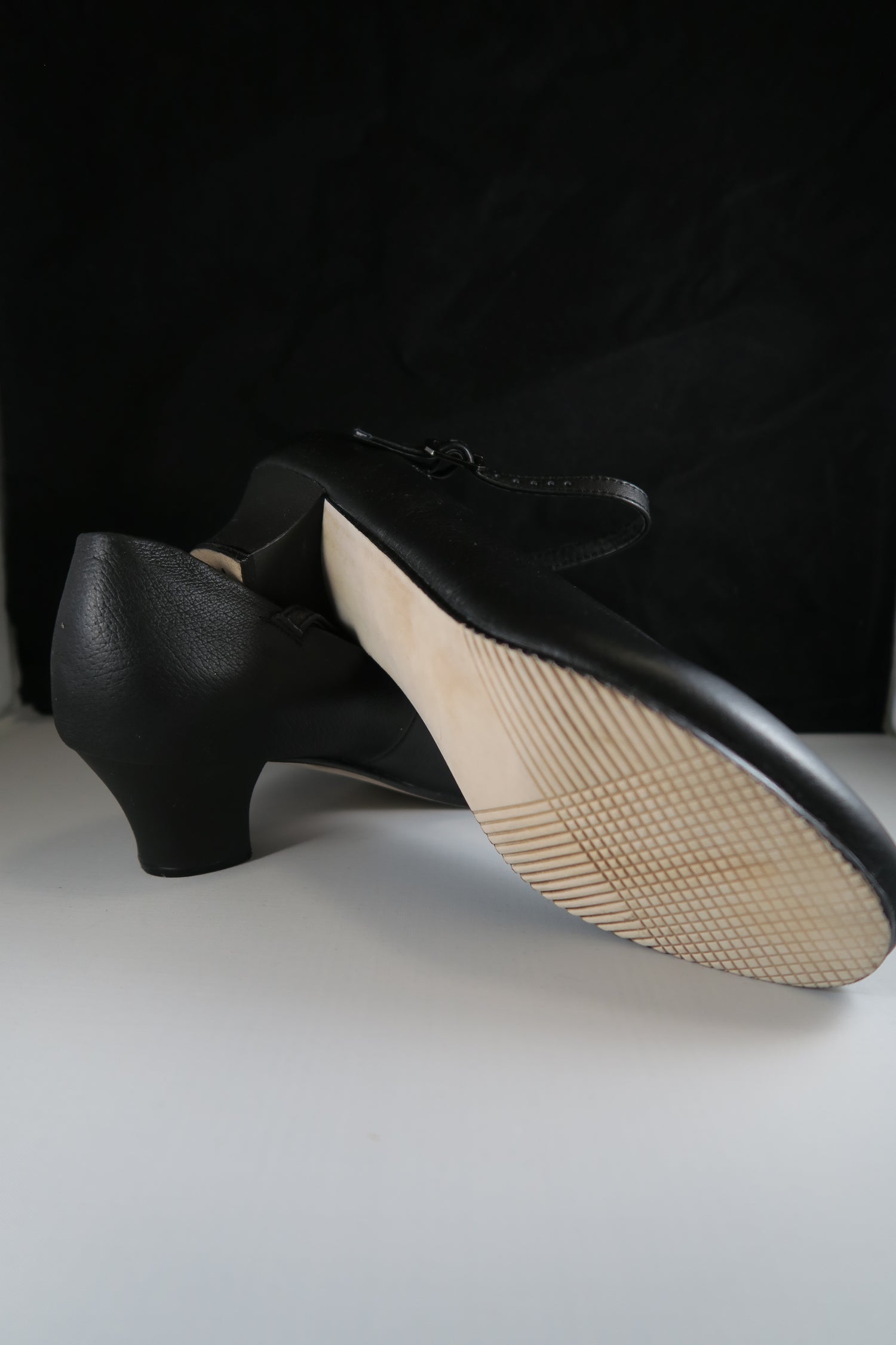 Chorus Shoes Leather upper Low Heel Black